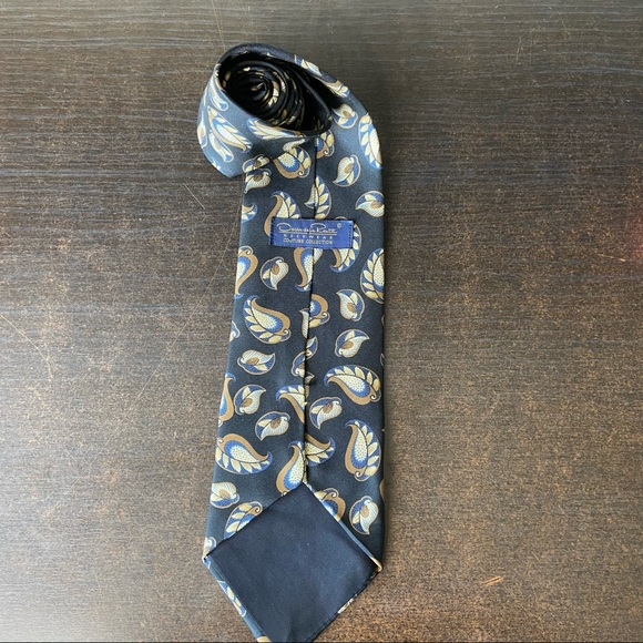 Assorted VINTAGE OSCAR DE LA RENTA Ties set - Picture 4 of 14